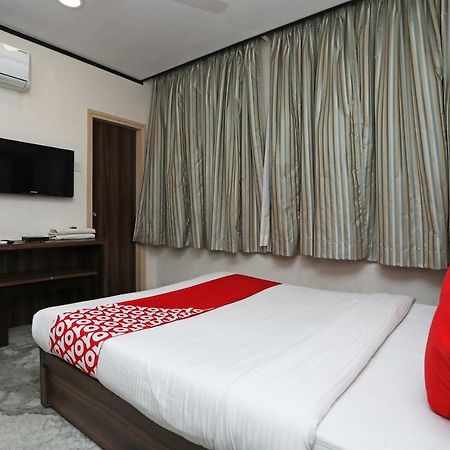 โอโย 15966 โฮเต็ล ศิวัม Hotel โกลกาตา ภายนอก รูปภาพ