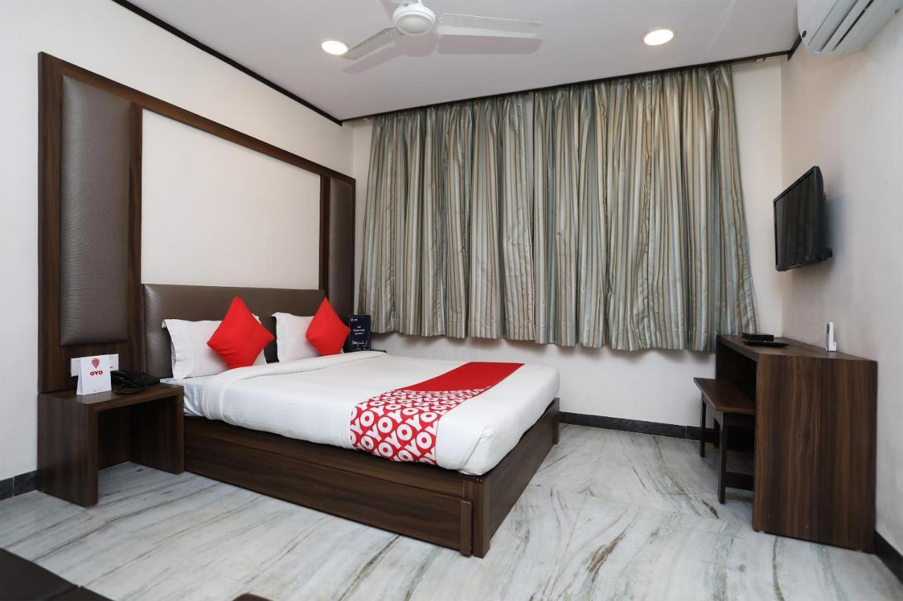 โอโย 15966 โฮเต็ล ศิวัม Hotel โกลกาตา ภายนอก รูปภาพ