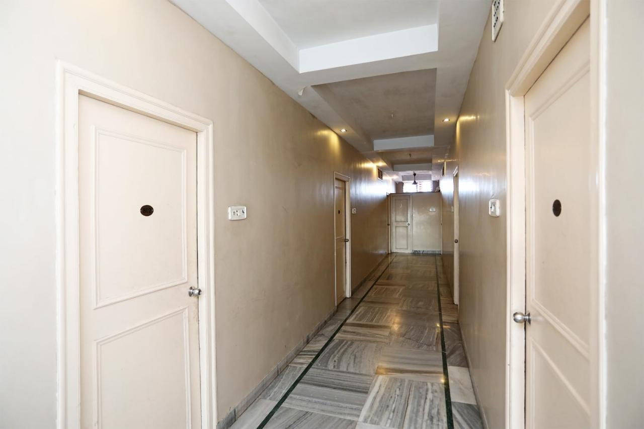 โอโย 15966 โฮเต็ล ศิวัม Hotel โกลกาตา ภายนอก รูปภาพ